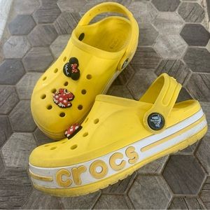Girls Yellow Crocs with Minnie Mouse Jibbitz